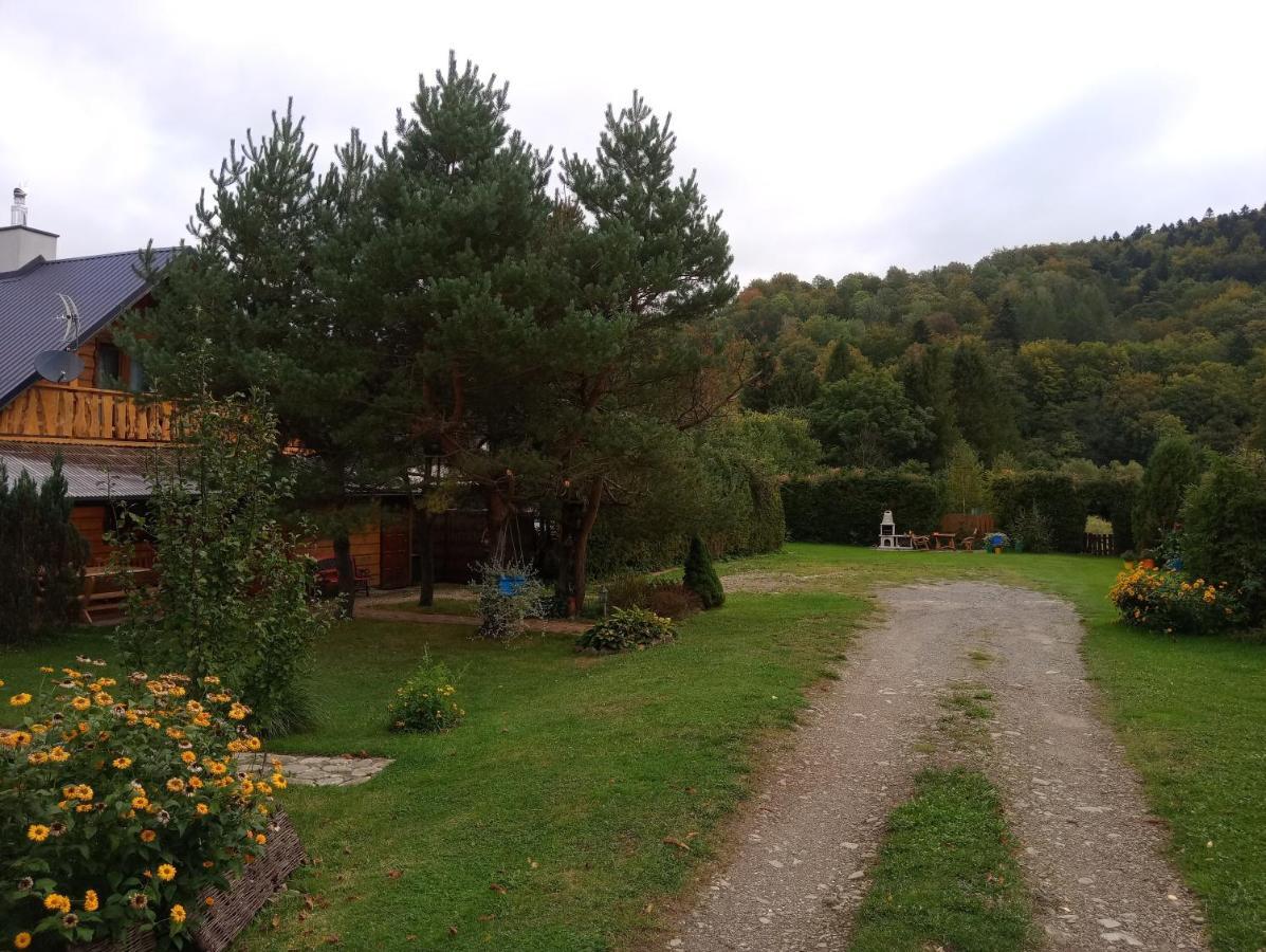 Cztery Pory Roku - Dom Villa Lutowiska Exterior photo